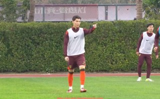 半岛体育app-詹姆斯·哈登在火箭队的职业生涯回顾与成就