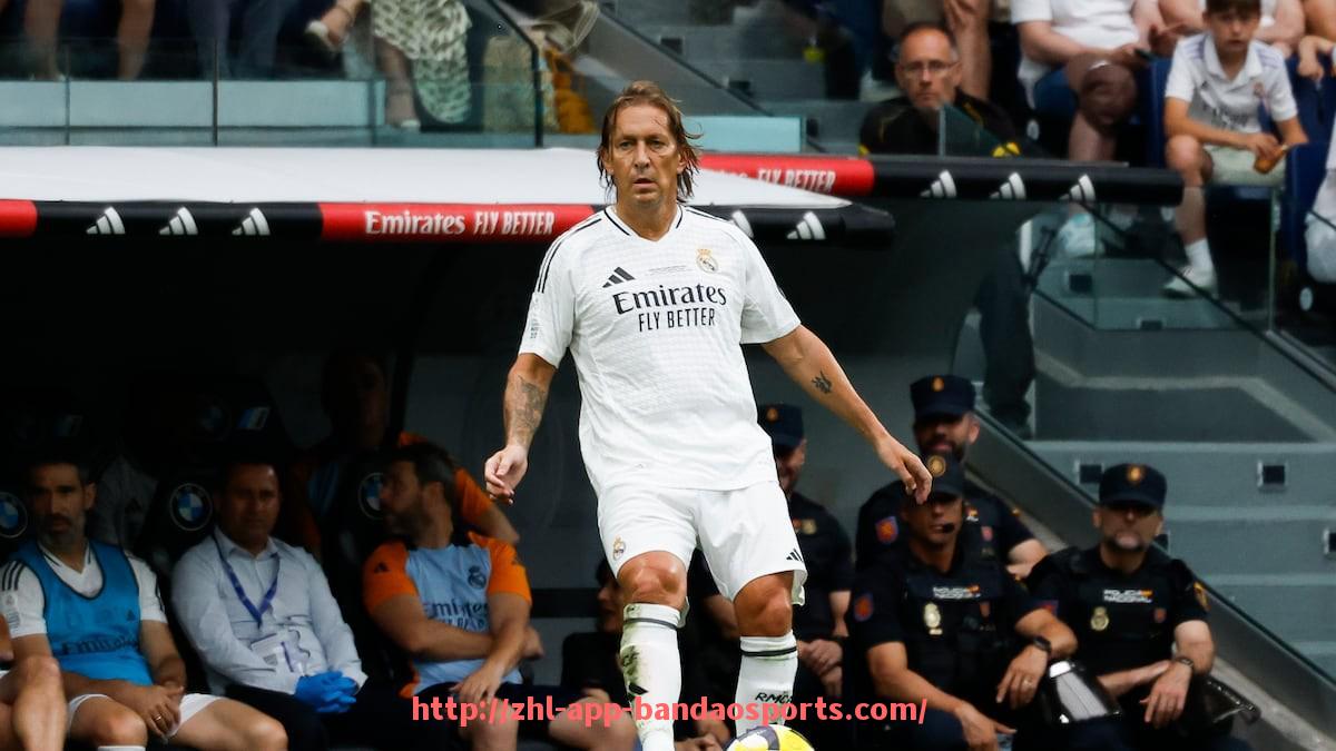 半岛体育app-世俱杯比赛球员跑动距离变化趋势及体能管理对比赛表现的影响